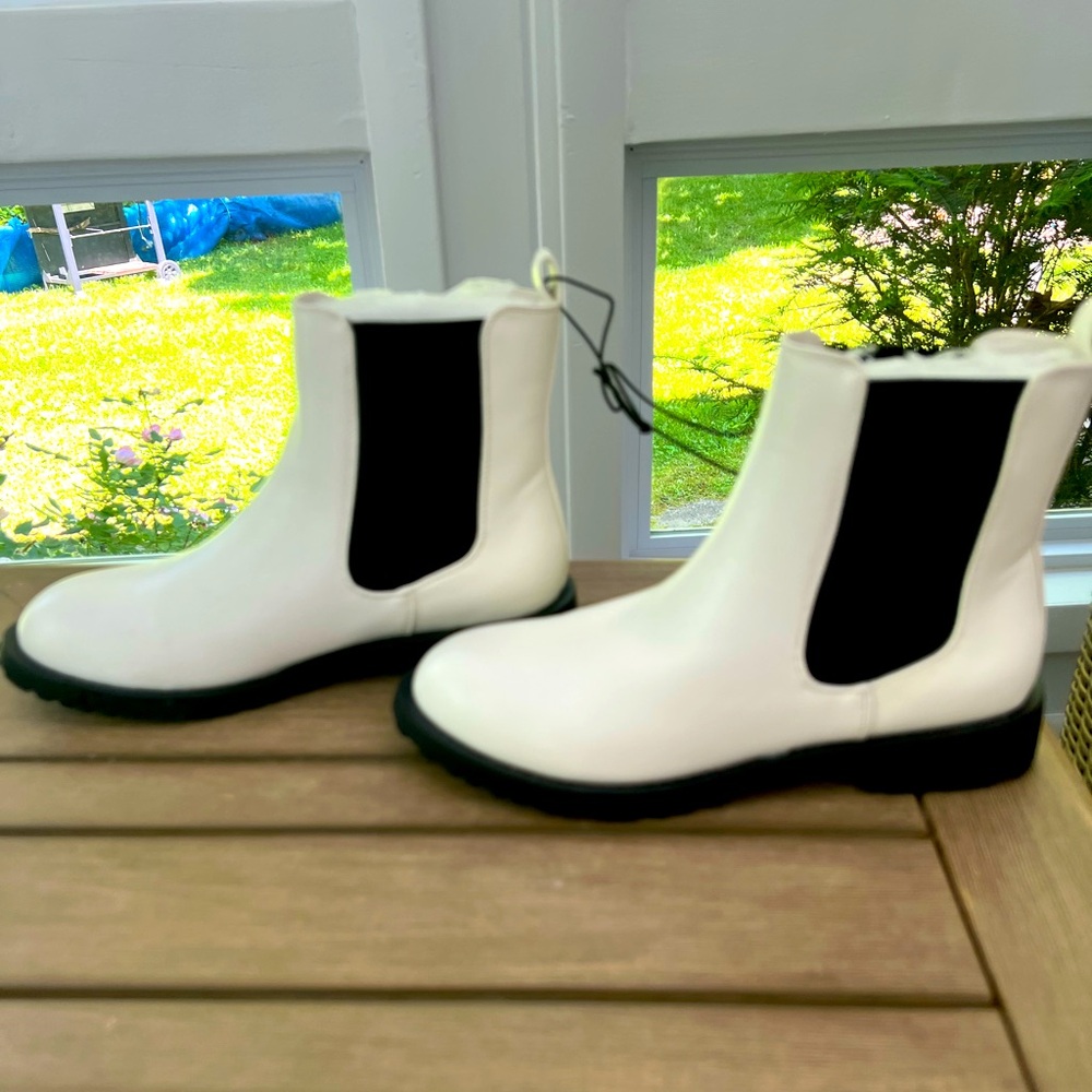 Altar’D State White and Black Boots